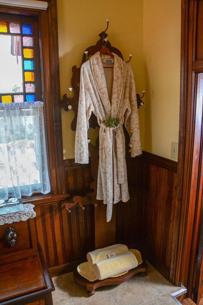 The Towers Bed & Breakfast Milford Exterior photo